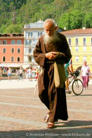 IMG_2205r.jpg